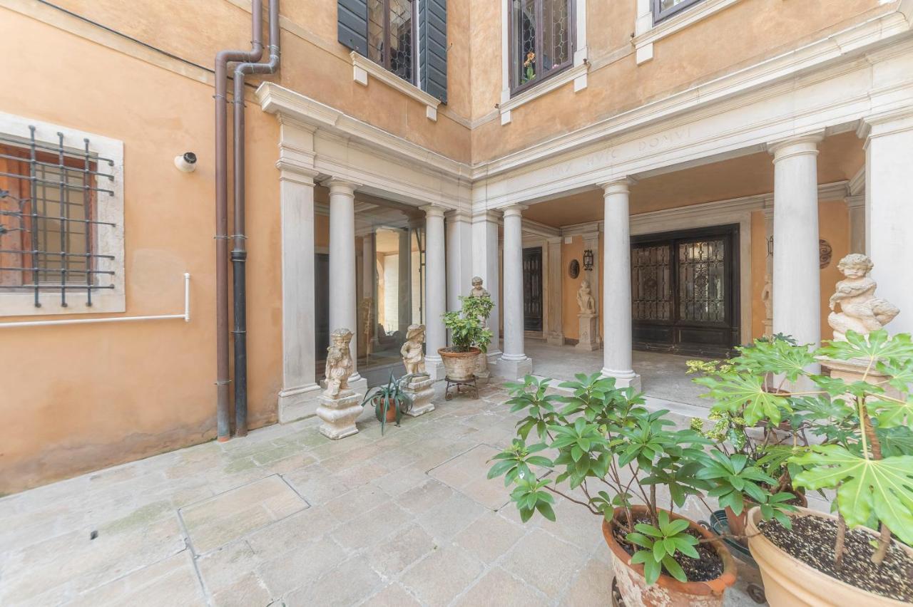 Canal Grande Suite Venice Exterior photo